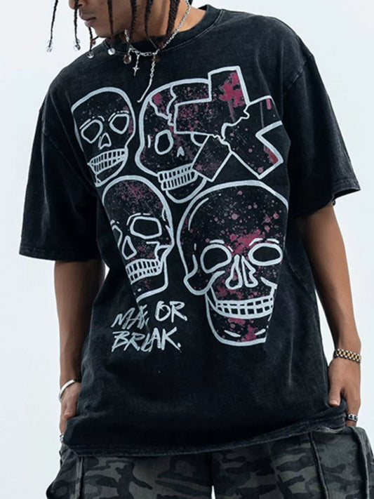 T-shirt à manches courtes et col rond avec motif tête de mort  
