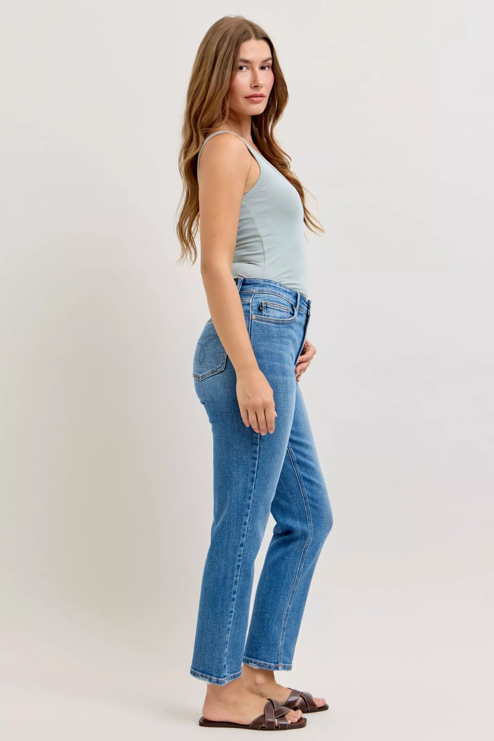 Jean Judy Blue taille haute à jambes droites    Elégance District