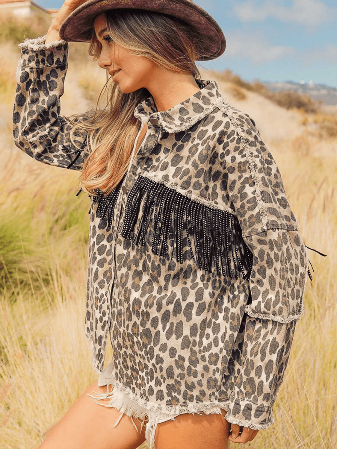 Veste  jean à col et franges léopard   Elégance Gistrict