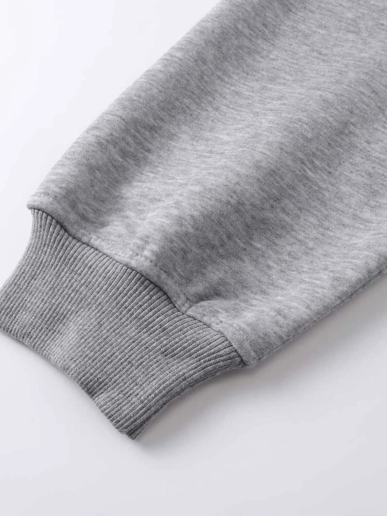 Sweat à capuche zippé avec cornes de diable   Elégance District