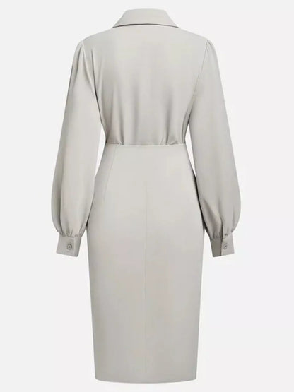 Robe chemise midi froncée avec fente latérale  Elégance District