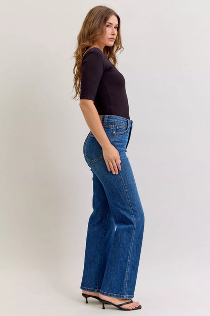 Jean droit taille haute gainant Judy Blue  Elégance District