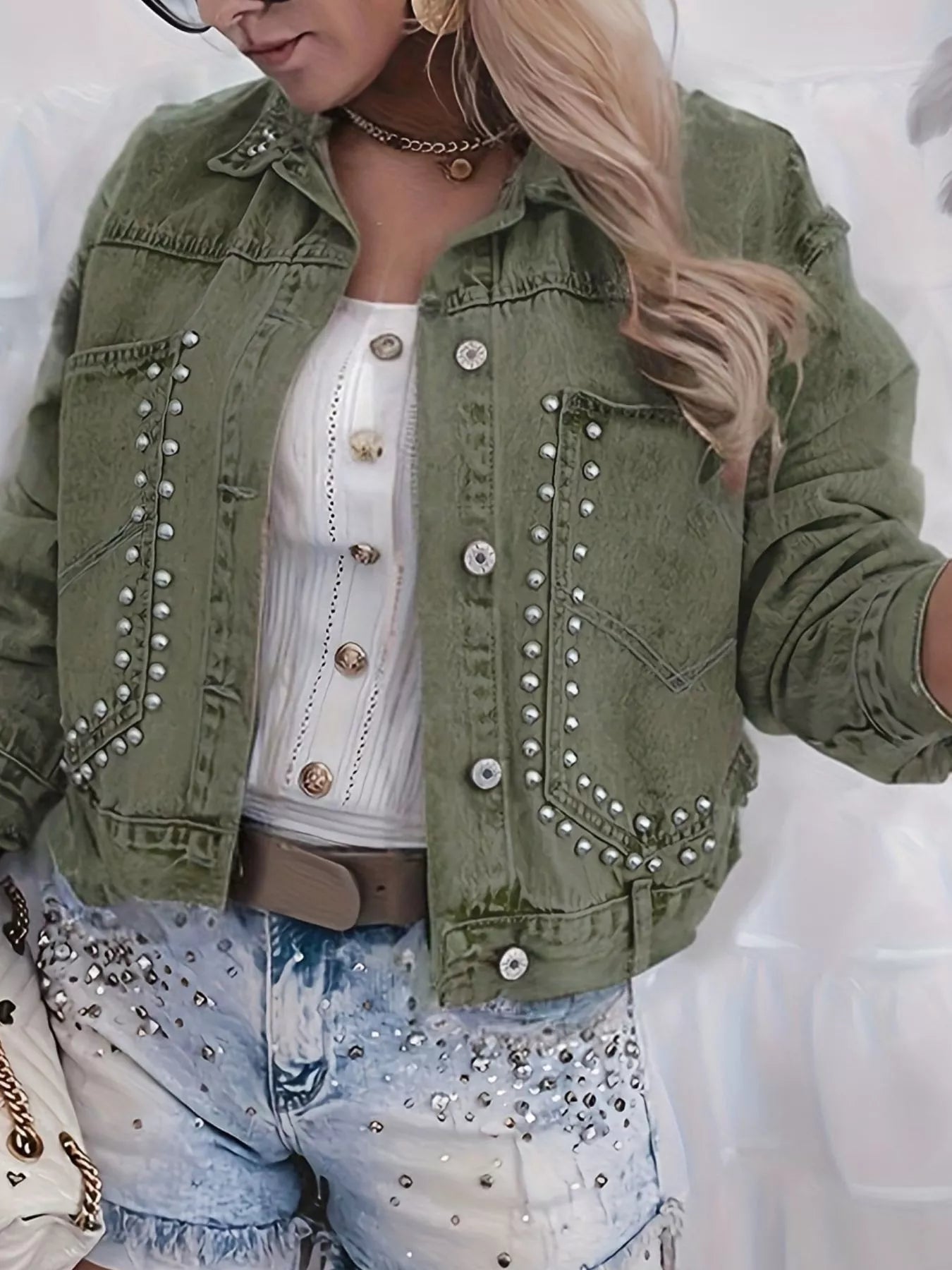 Veste en jean délavée à boutons cloutés   Elégance District