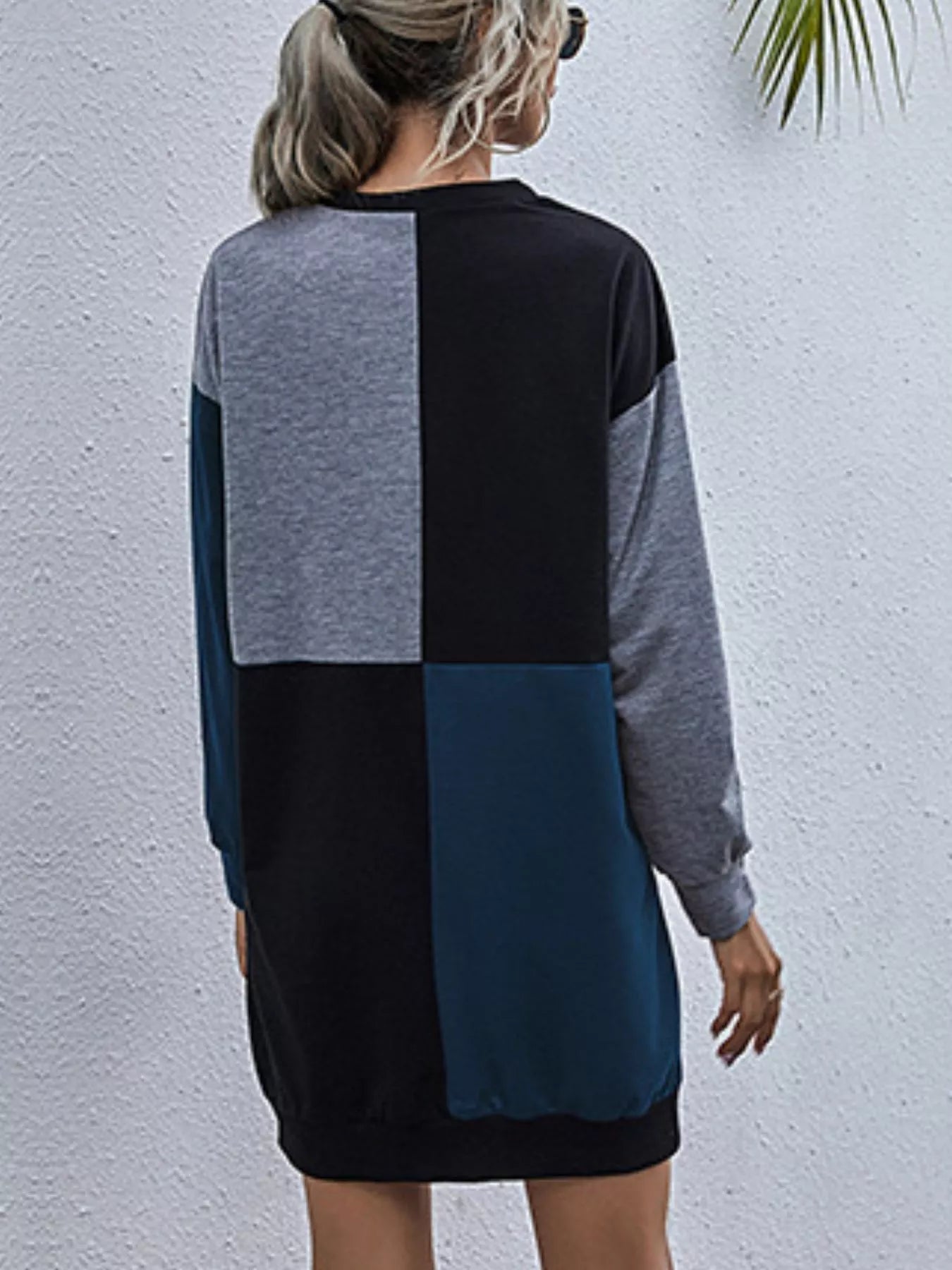 Mini Robe décontractée à manches longues et blocs de couleur   Elégance District