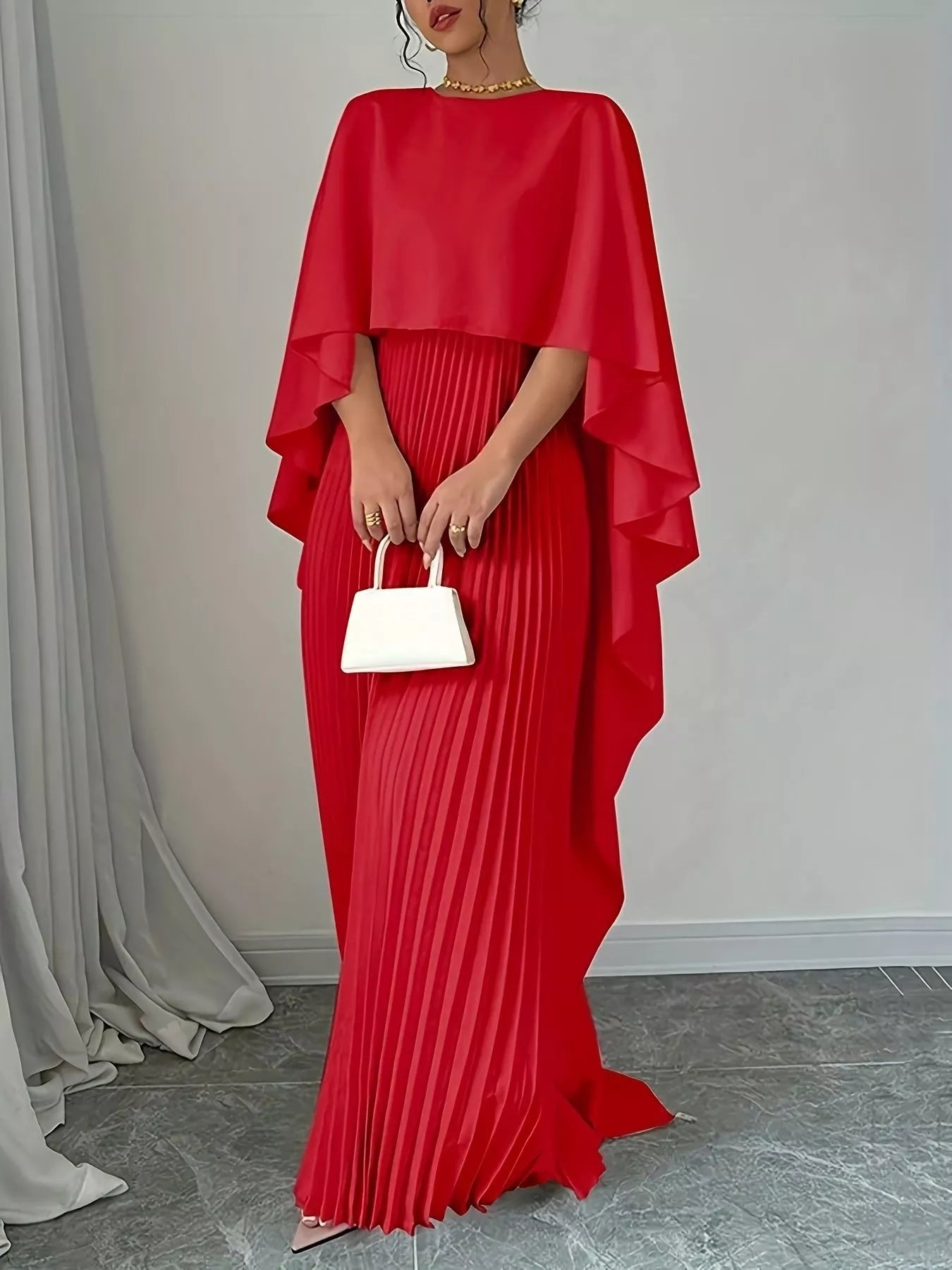 Robe longue plissée cape [angle] élégante femme - Élégance District