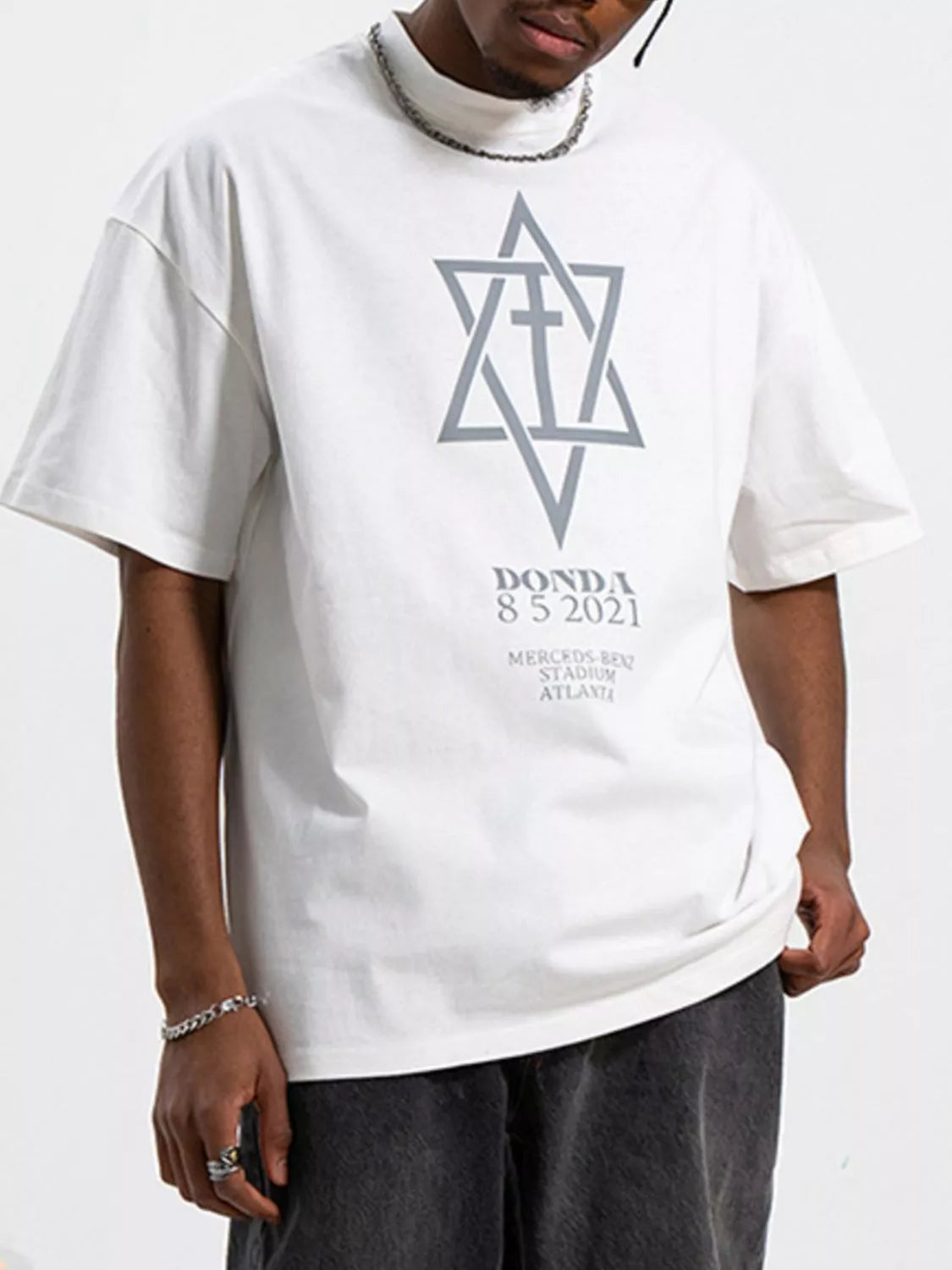 T-shirt  graphique à manches courtes et col rond pour homme. Elégance District