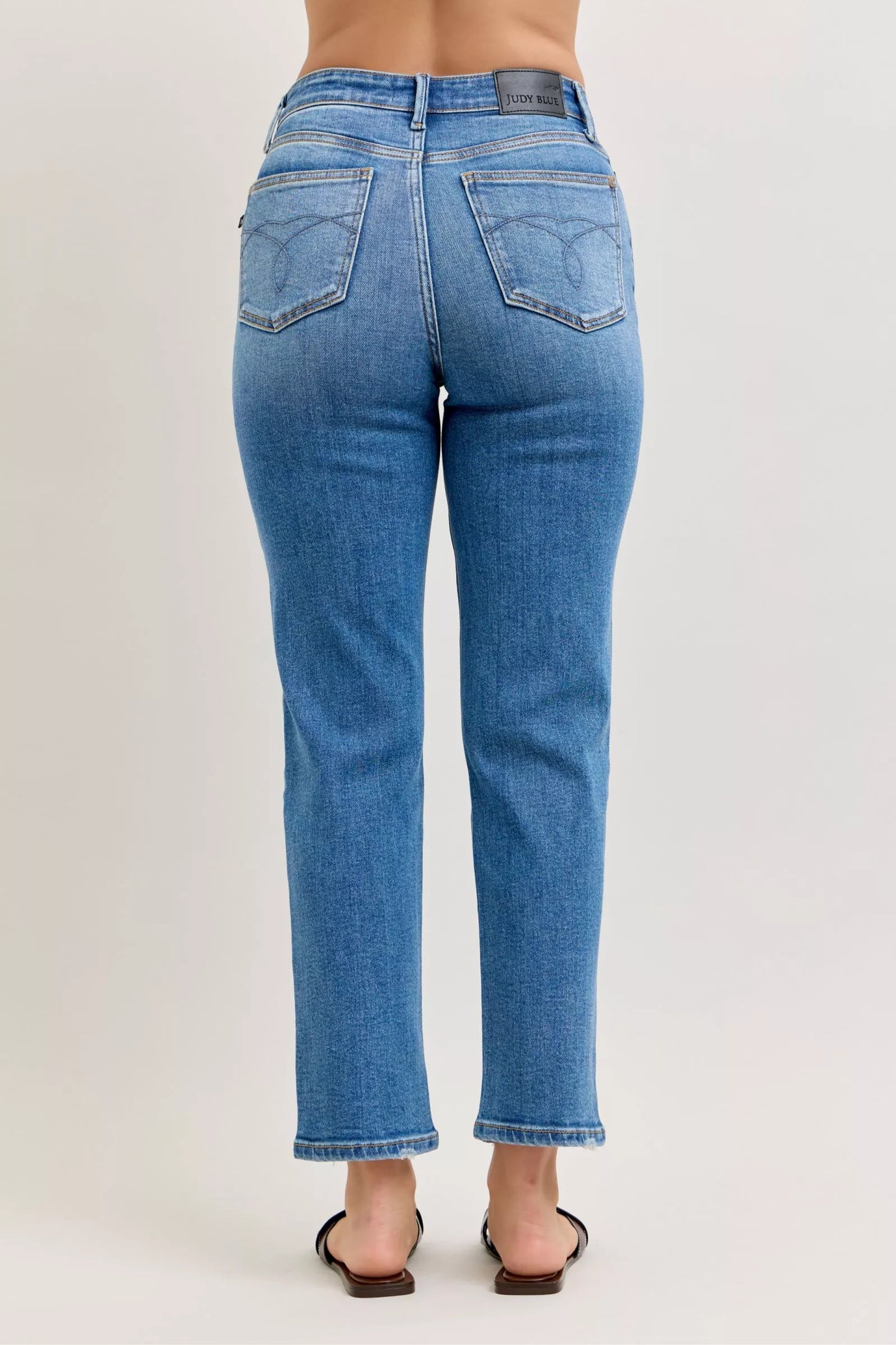 Jean Judy Blue taille haute à jambes droites    Elégance District