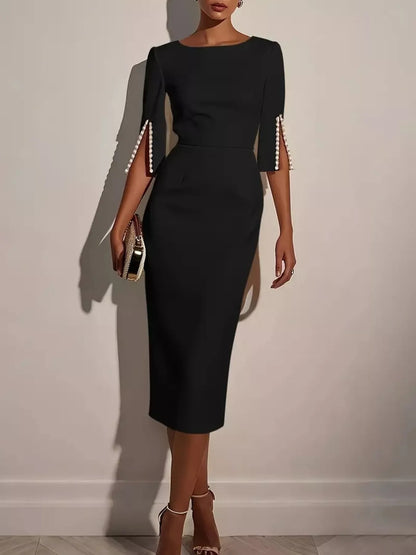 Robe midi élégante et cintrée à manches fendues ornées de perles   Elégance District