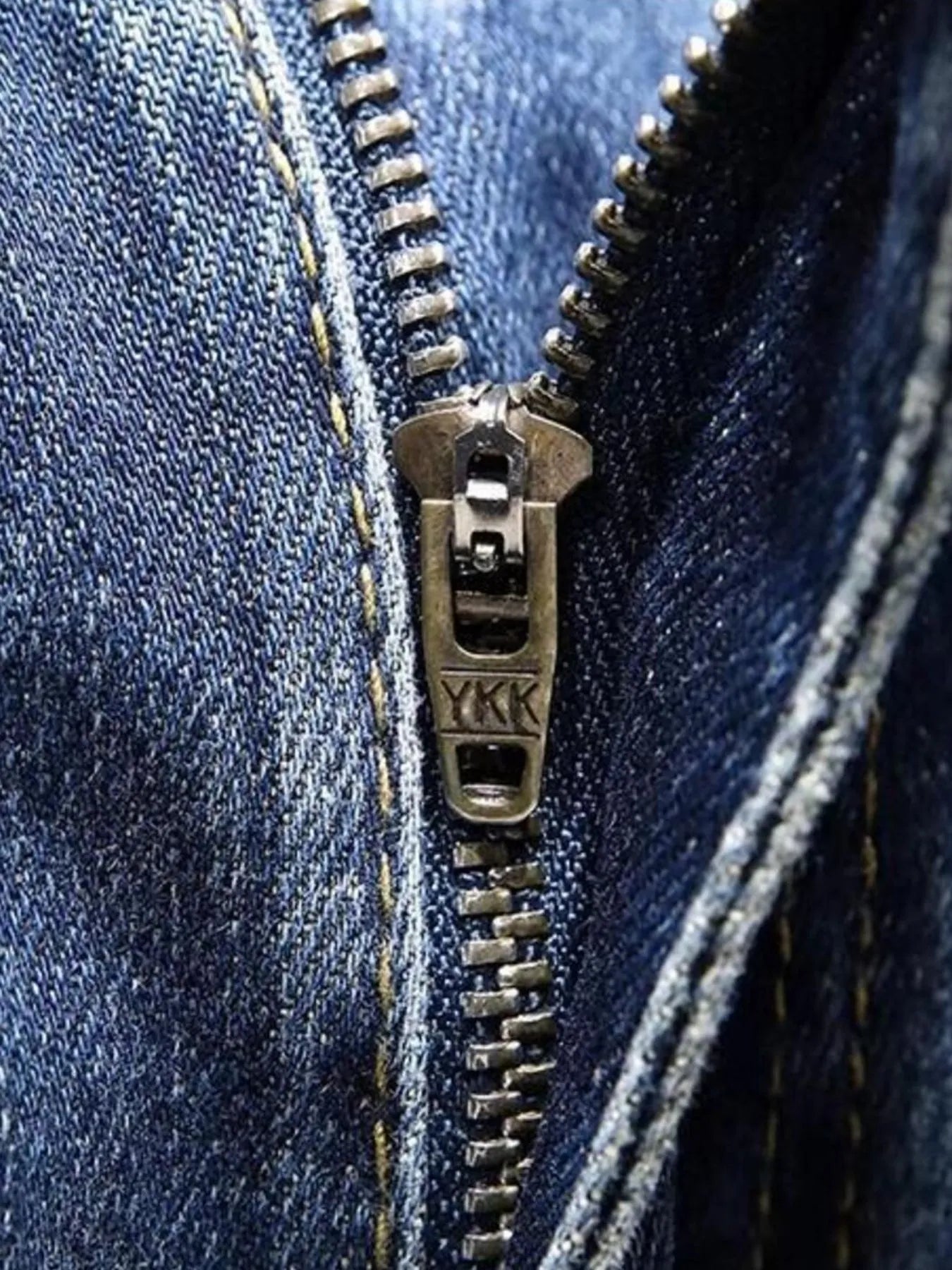 Jean brodé délavé [détail] homme denim premium - Élégance District