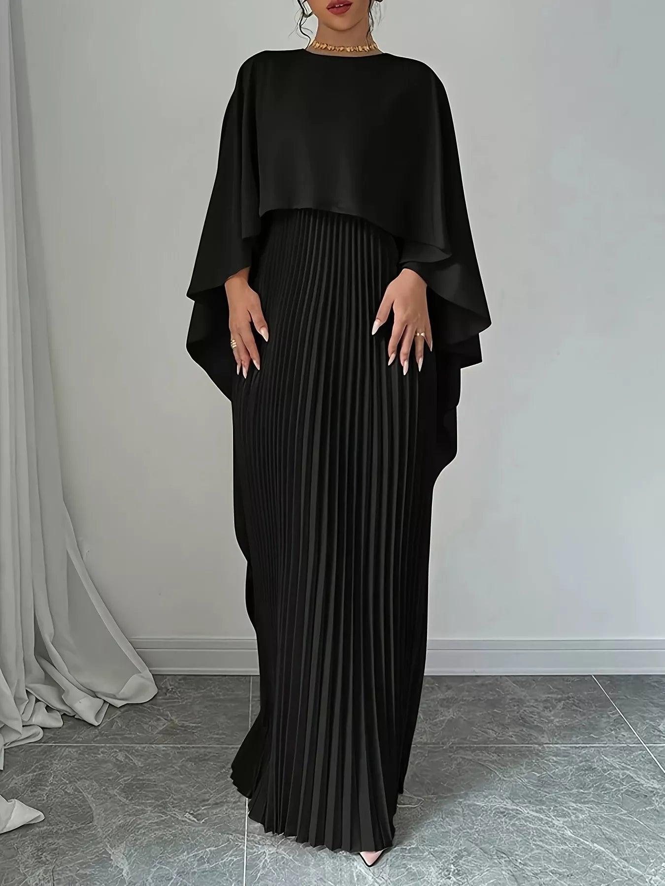Robe longue plissée cape [angle] élégante femme - Élégance District