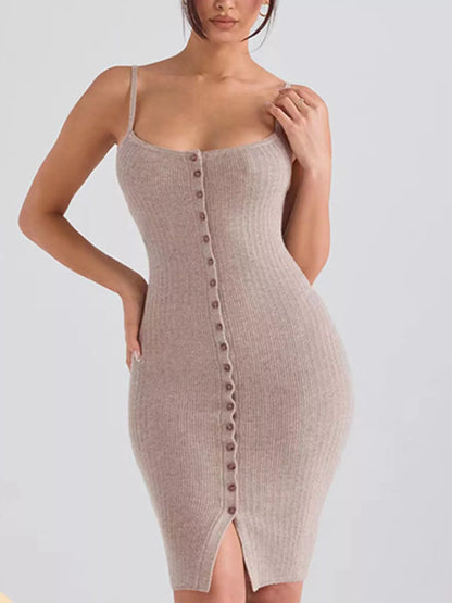 Robe pull moulante côtelée à boutons sur le devant Elégance District