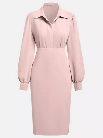 Robe chemise midi froncée avec fente latérale  Elégance District