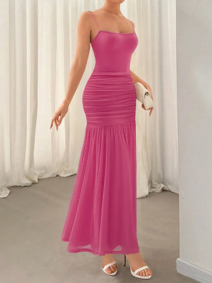 Robe maxi à bretelles froncées - Elégance District