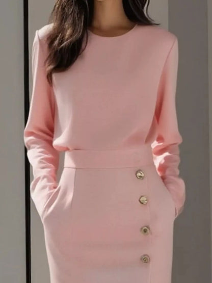 Robe midi à manches longues boutonnée avec fente latérale   Elégance District