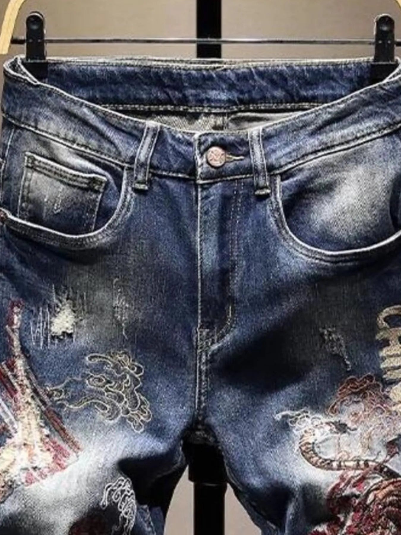 Jean brodé délavé [détail] homme denim premium - Élégance District