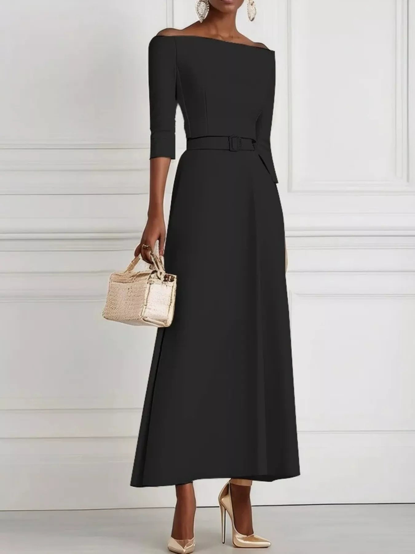 Robe longue élégante à épaules dénudées et ceinture   Elégance District