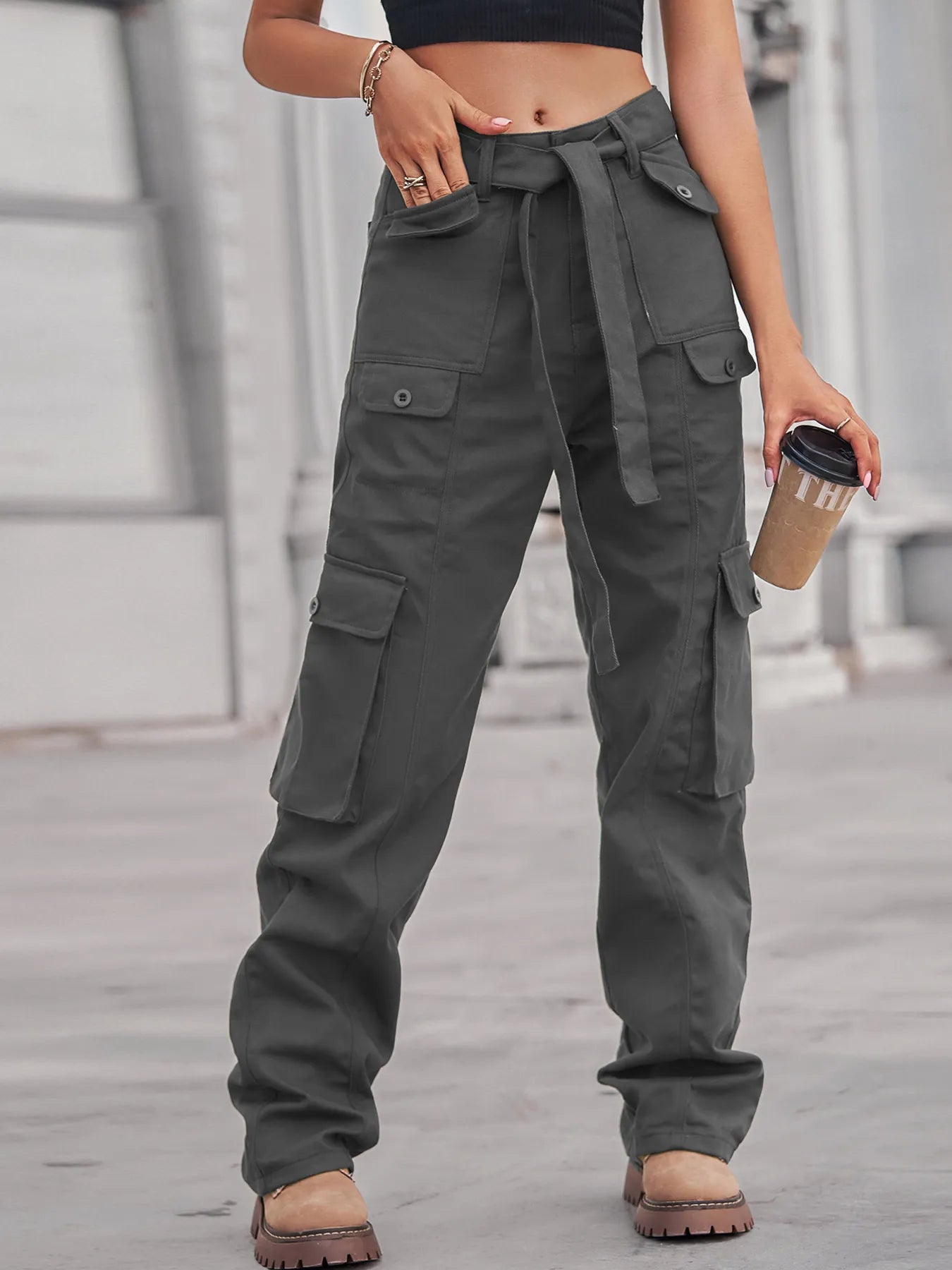 Jean cargo taille haute à poches multiples   Elégance District