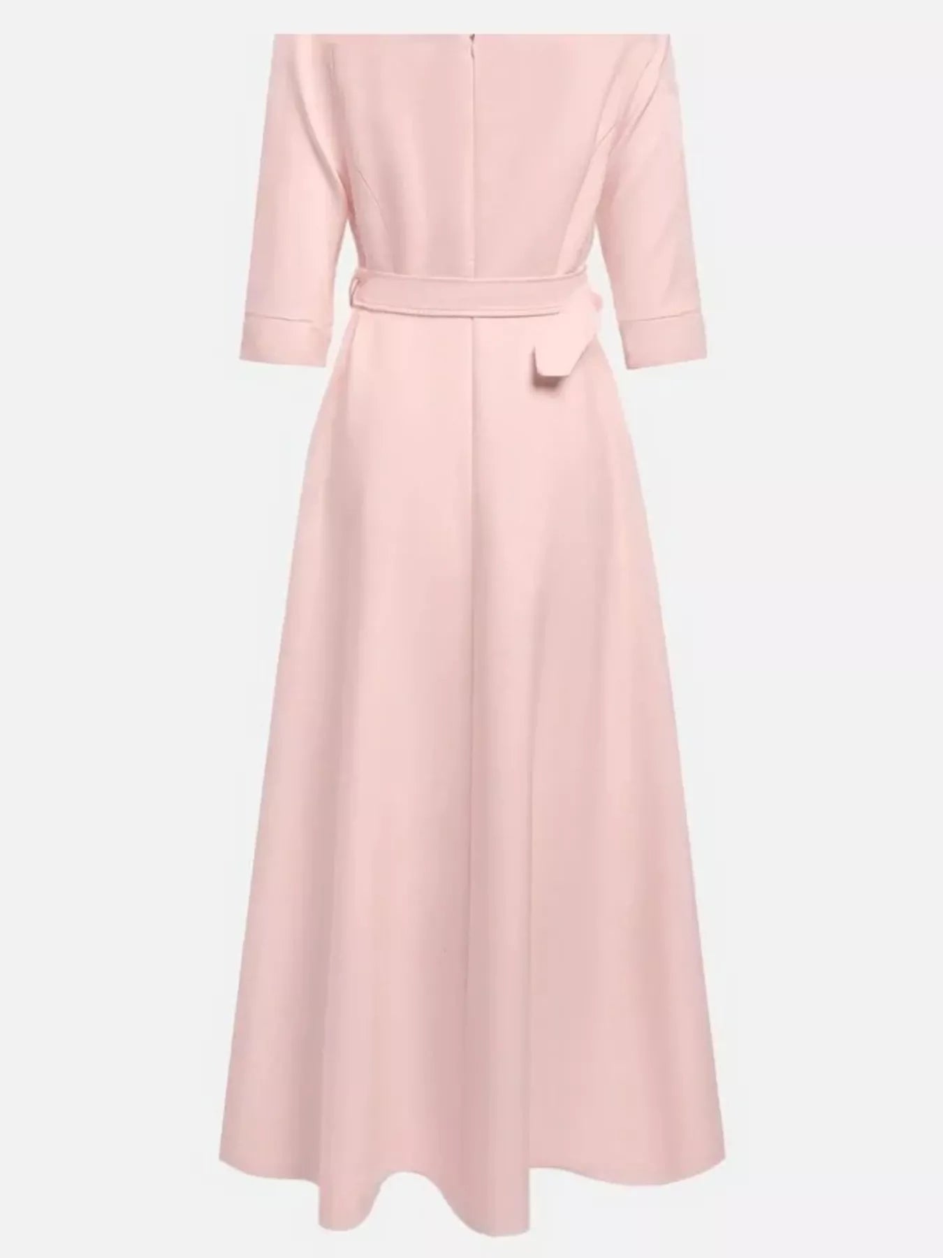 Robe longue élégante à épaules dénudées et ceinture   Elégance District