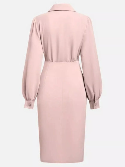 Robe chemise midi froncée avec fente latérale  Elégance District