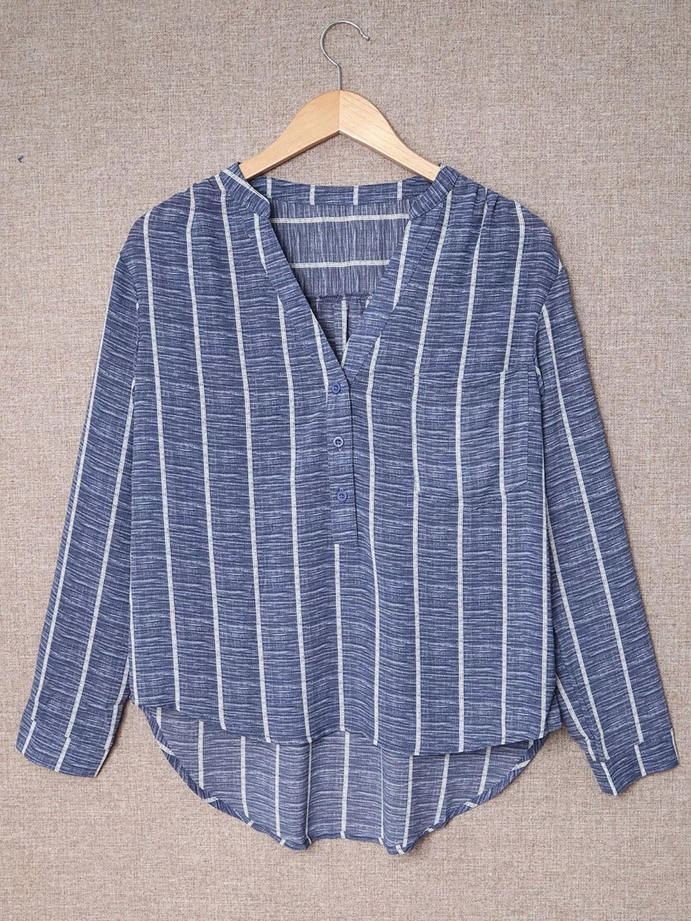 Chemisier Femme Rayures Col V Ample - Élégance District
