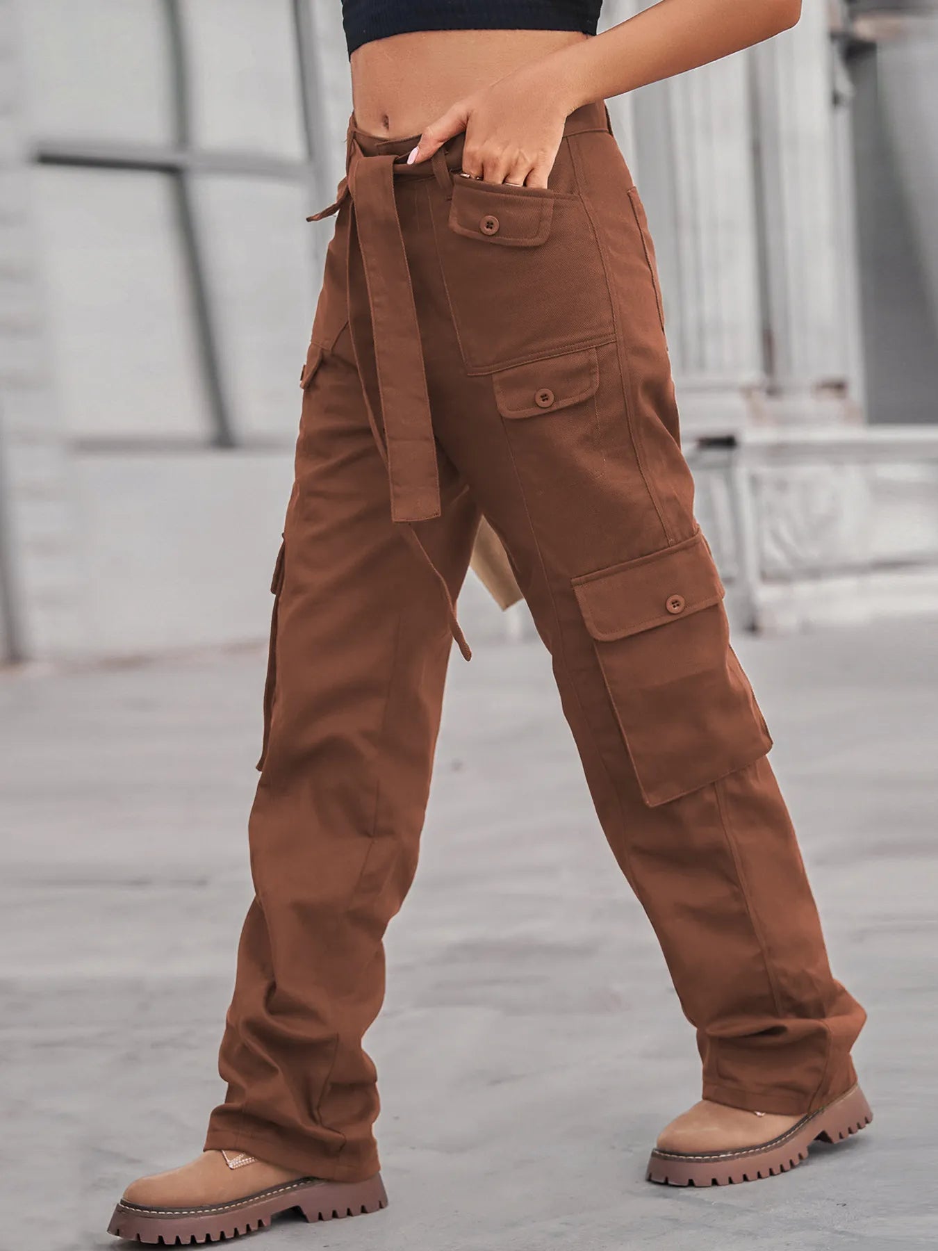 Jean cargo taille haute à poches multiples   Elégance District