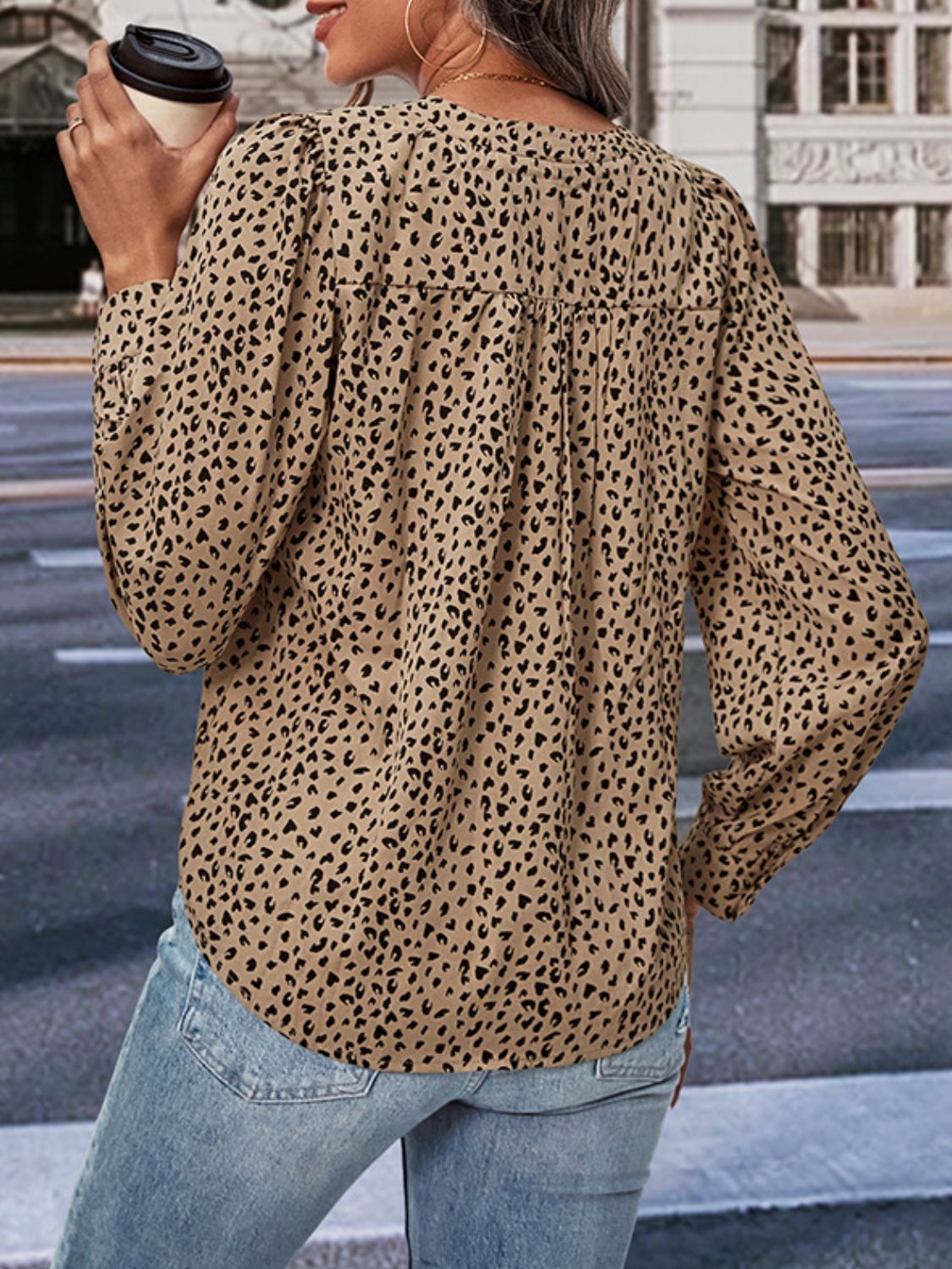 Blouse léopard à col cranté et manches bouffantes Perfee  