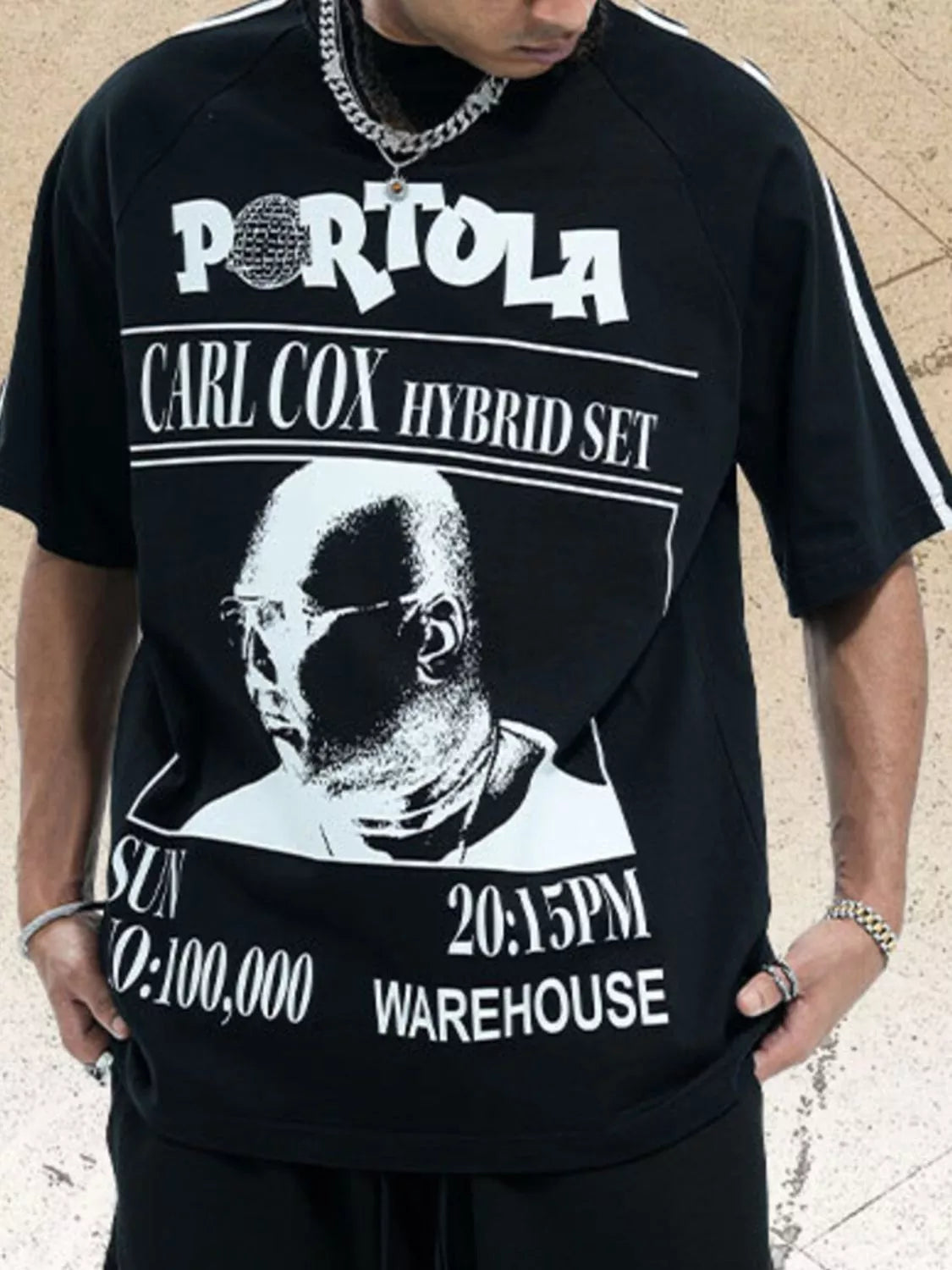T-shirt imprimé à manches courtes et col rond pour homme. Elégance District