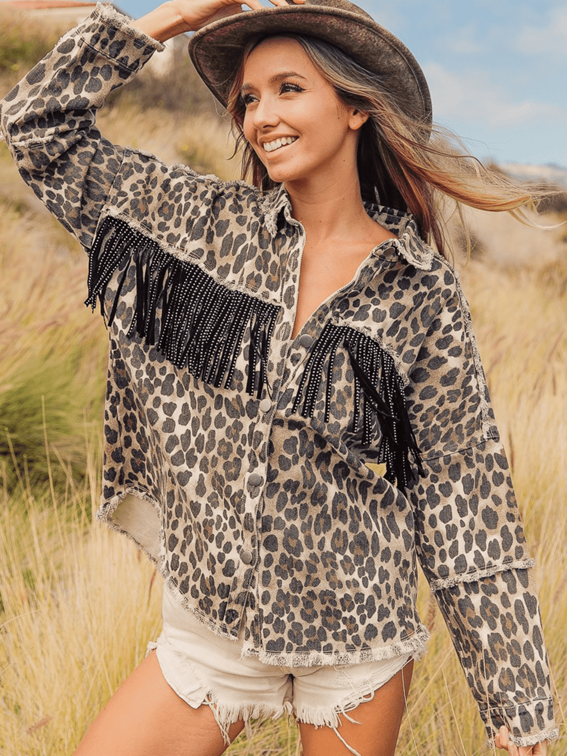 Veste  jean à col et franges léopard   Elégance Gistrict