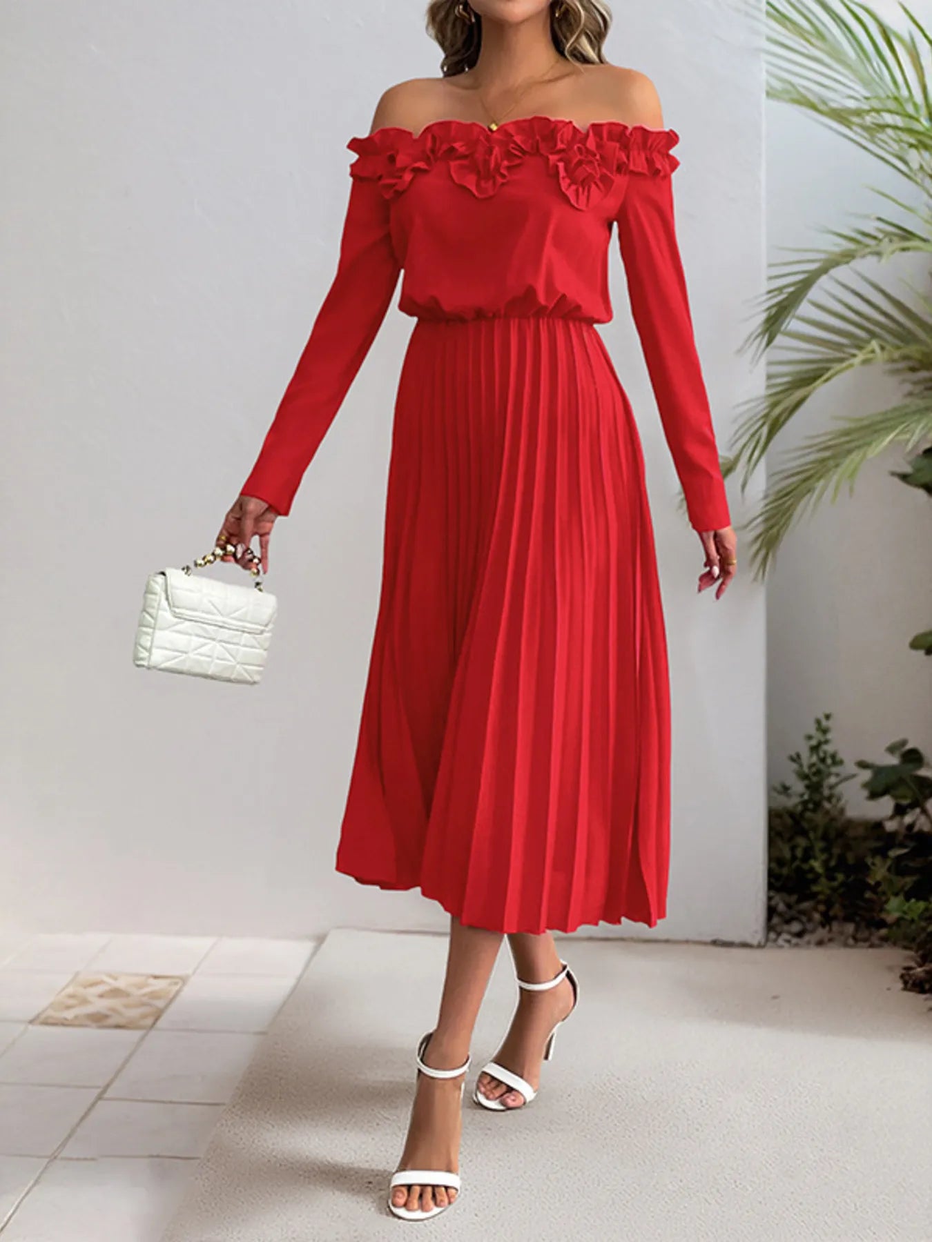 Robe midi plissée à volants épaules dénudées - Élégance District 